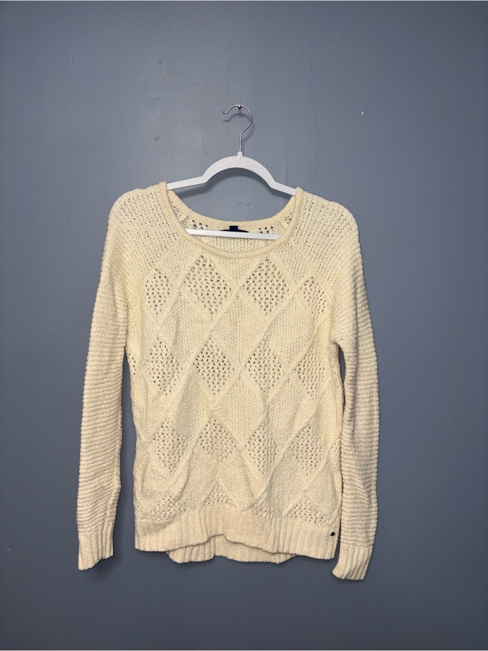 American Eagle | Cream Knit Sweater | Size Medium